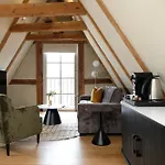 The Three Sisters Hotel 4*