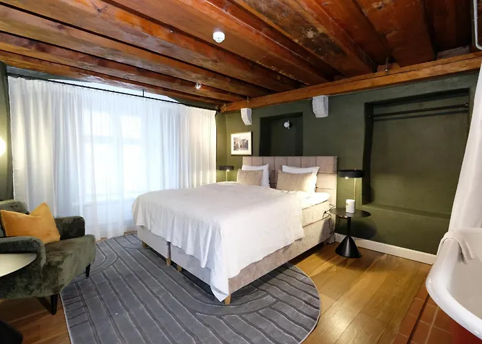 The Three Sisters Hotel 4*