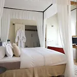 The Three Sisters Hotel