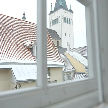 The Three Sisters 4*