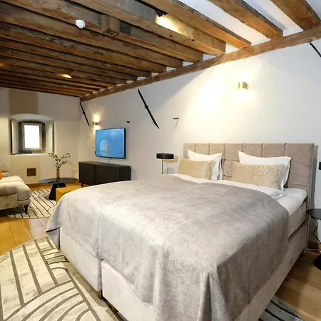 Hotel The Three Sisters