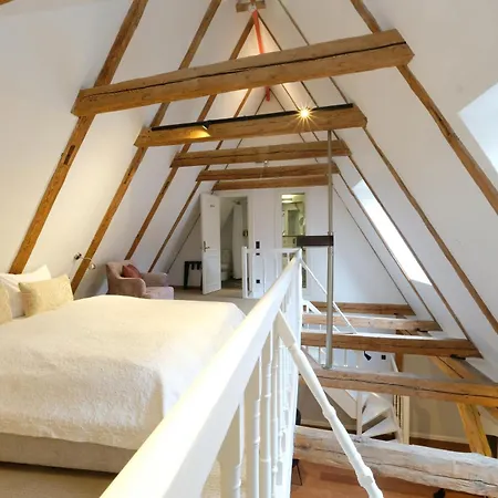 Hotel The Three Sisters