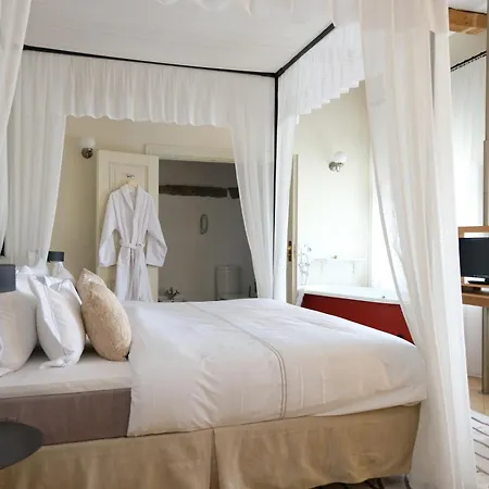 The Three Sisters Hotel