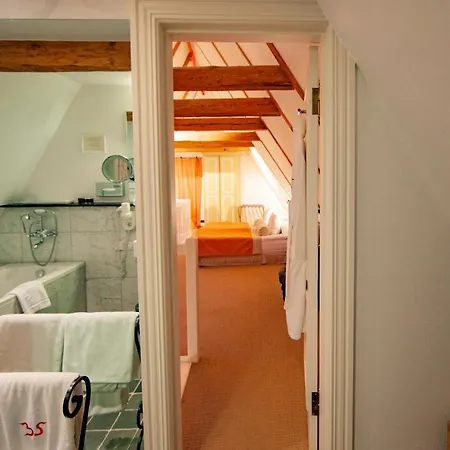 The Three Sisters Hotel 4*