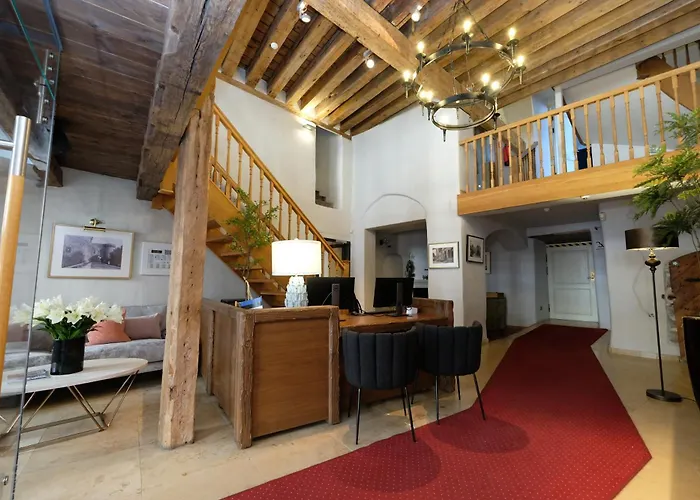 The Three Sisters Hotel 4*