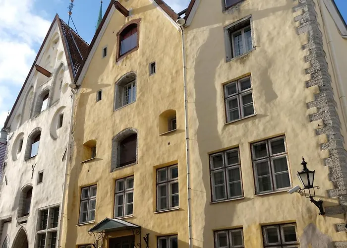 Hotell The Three Sisters 4*