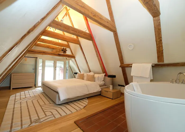 The Three Sisters 4* Tallinn