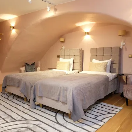 The Three Sisters Hotell 5*