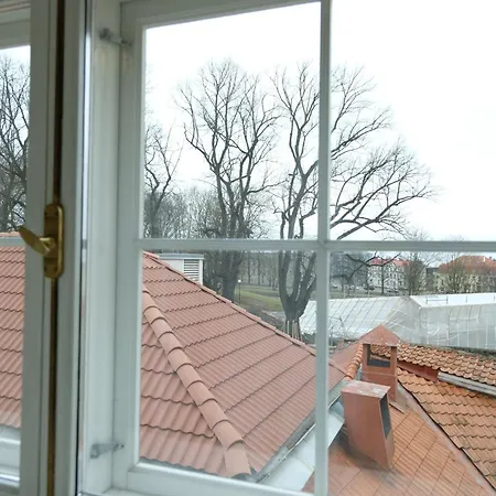 The Three Sisters 4*