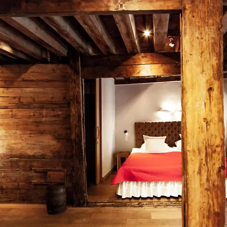 The Three Sisters Hotel