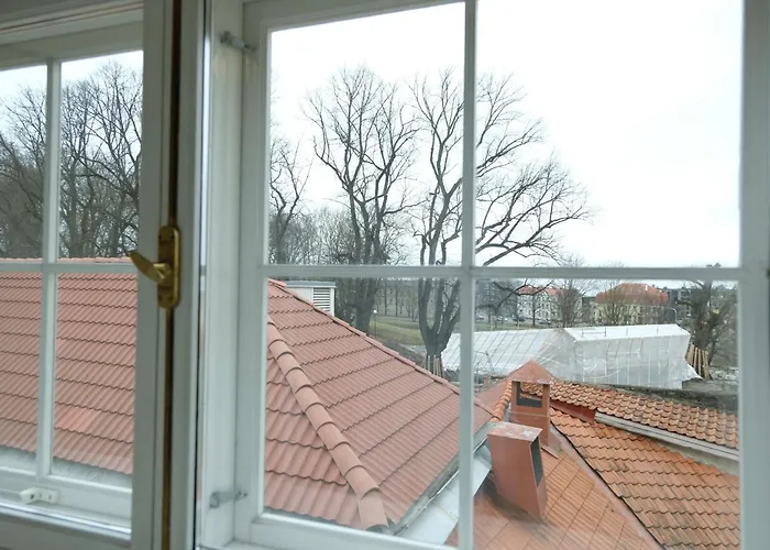 The Three Sisters 4*